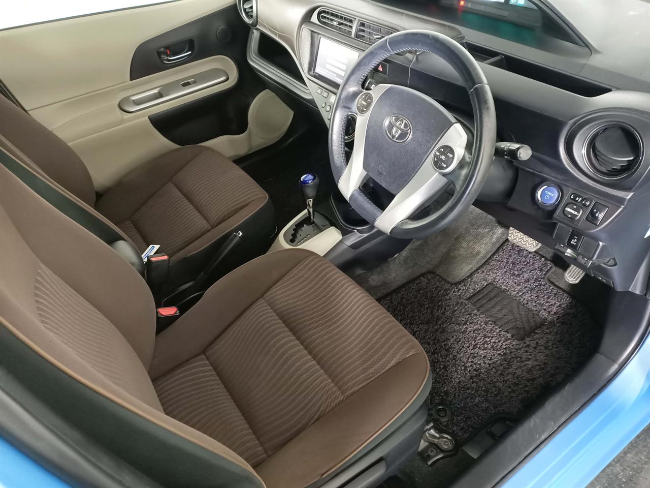 2013 Toyota Aqua Hybrid