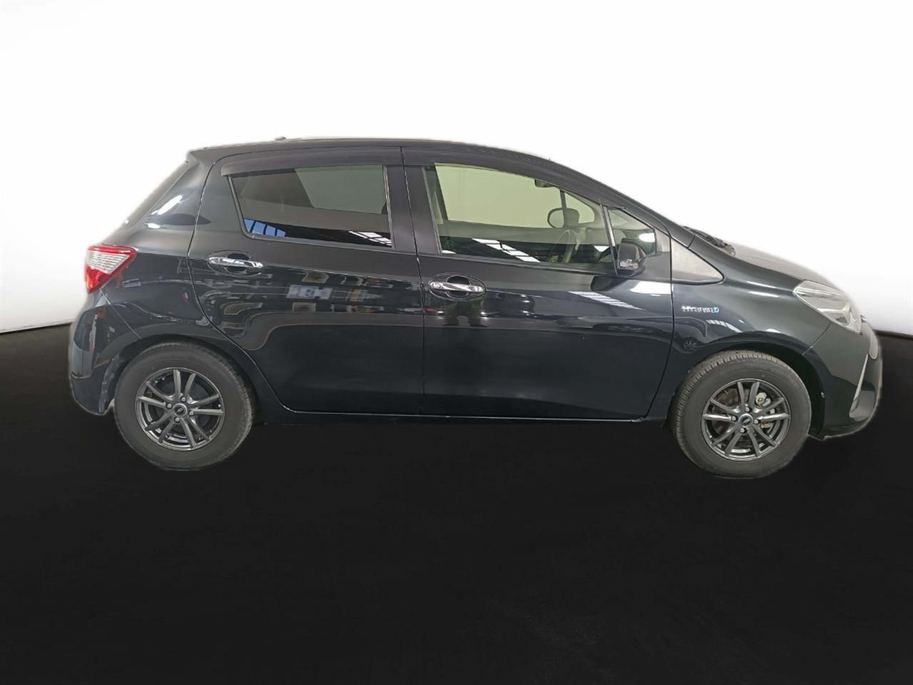 2018 Toyota Vitz Hybrid