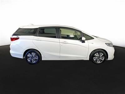 2017 Honda Fit Shuttle Hybrid Facelift