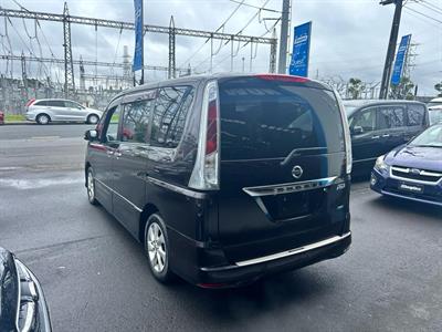 2012 Nissan Serena 