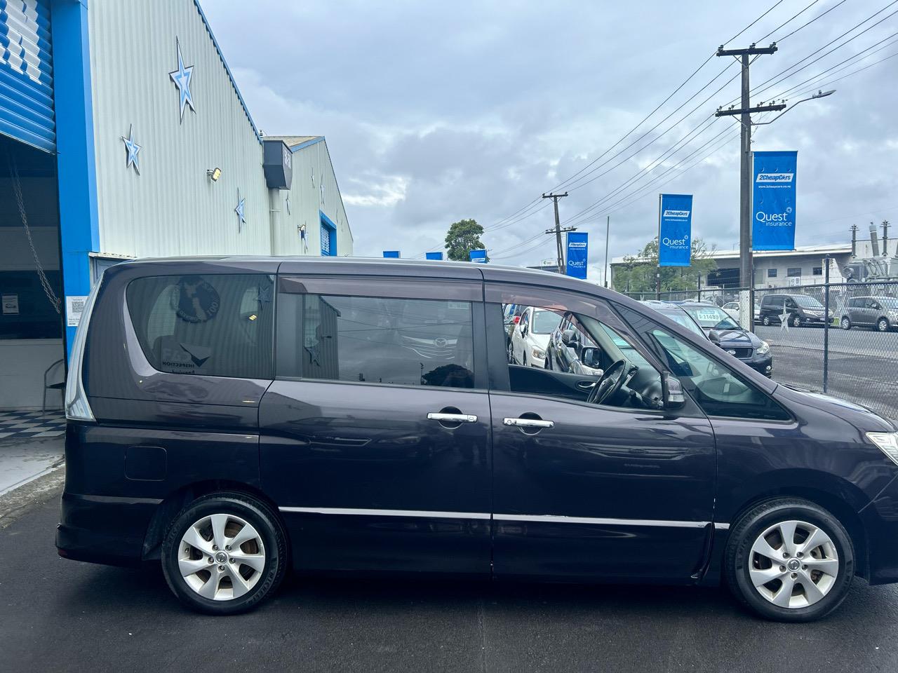 2012 Nissan Serena 