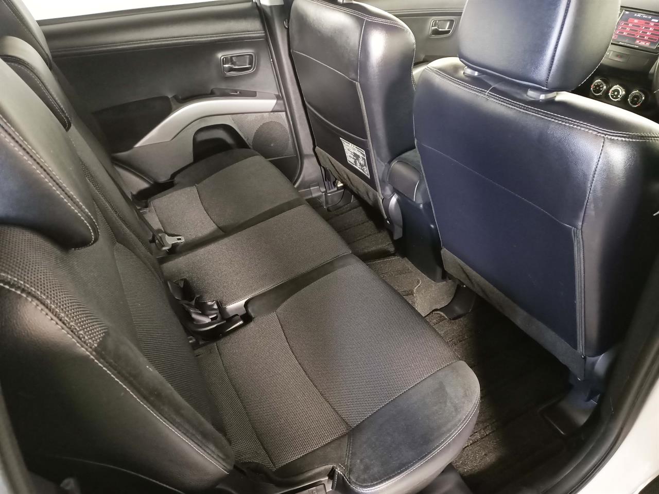 2012 Mitsubishi Outlander 7 Seats