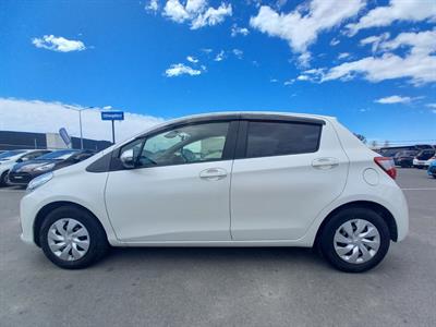 2017 Toyota Vitz 