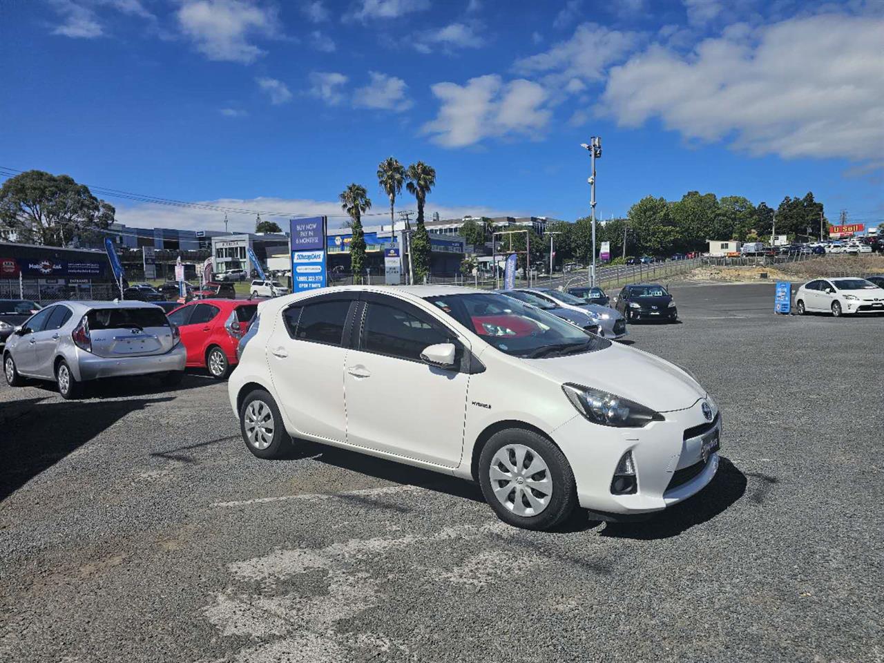 2013 Toyota Aqua Hybrid