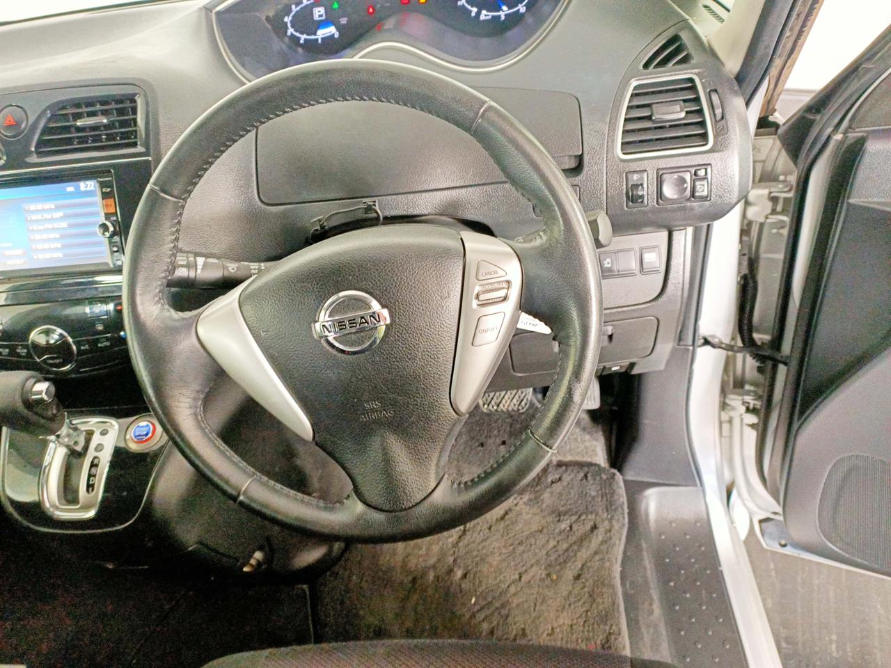 2013 Nissan Serena Hybrid