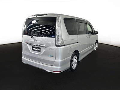 2013 Nissan Serena Hybrid