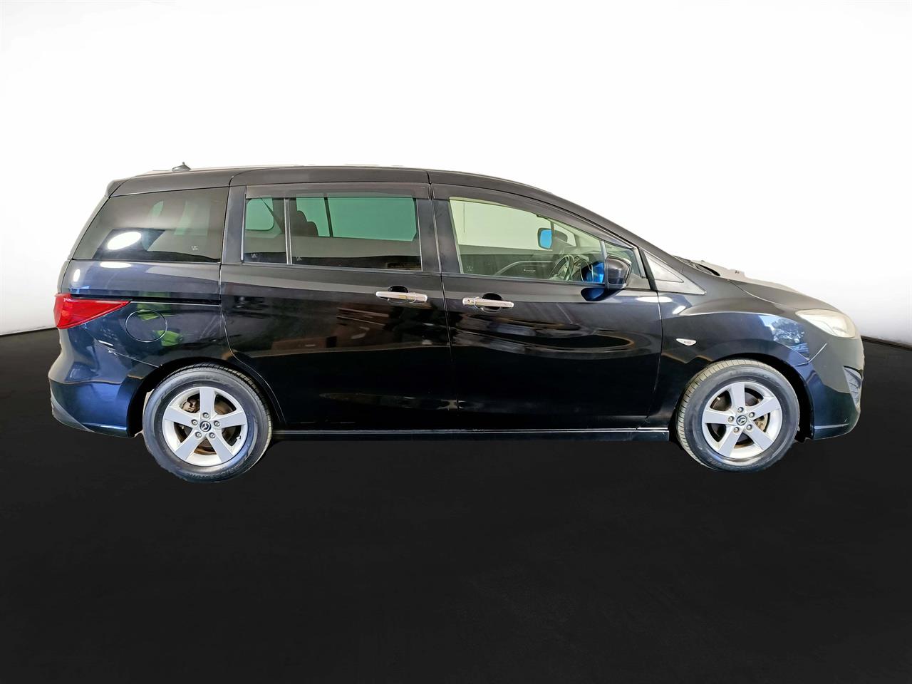 2013 Mazda Premacy 