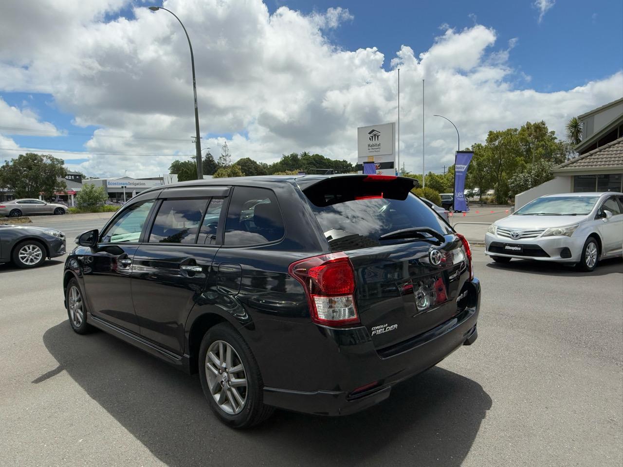 2014 Toyota Corolla Fielder Hybrid WXB