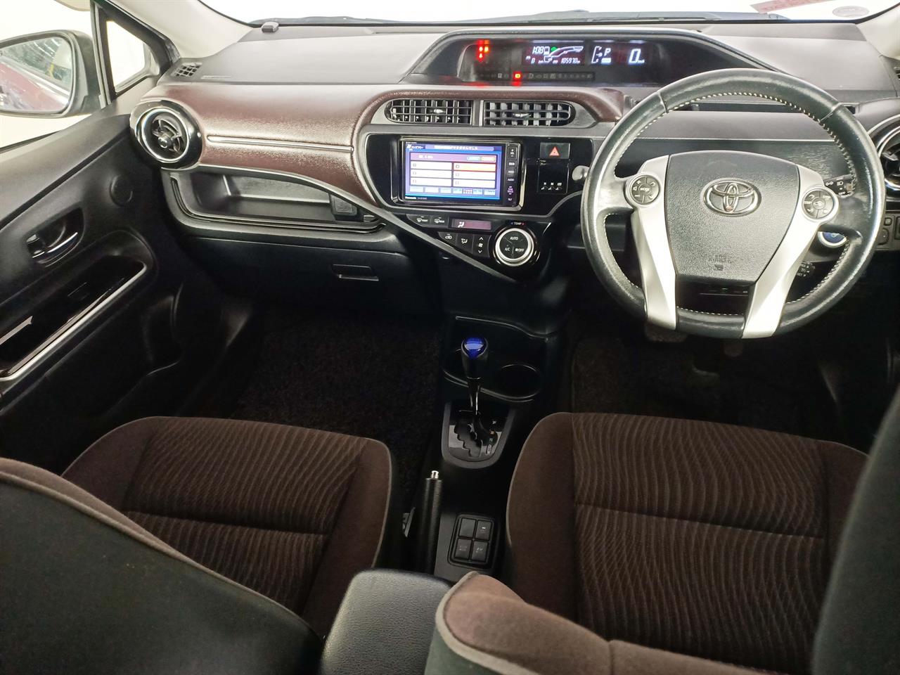 2015 Toyota Aqua Hybrid