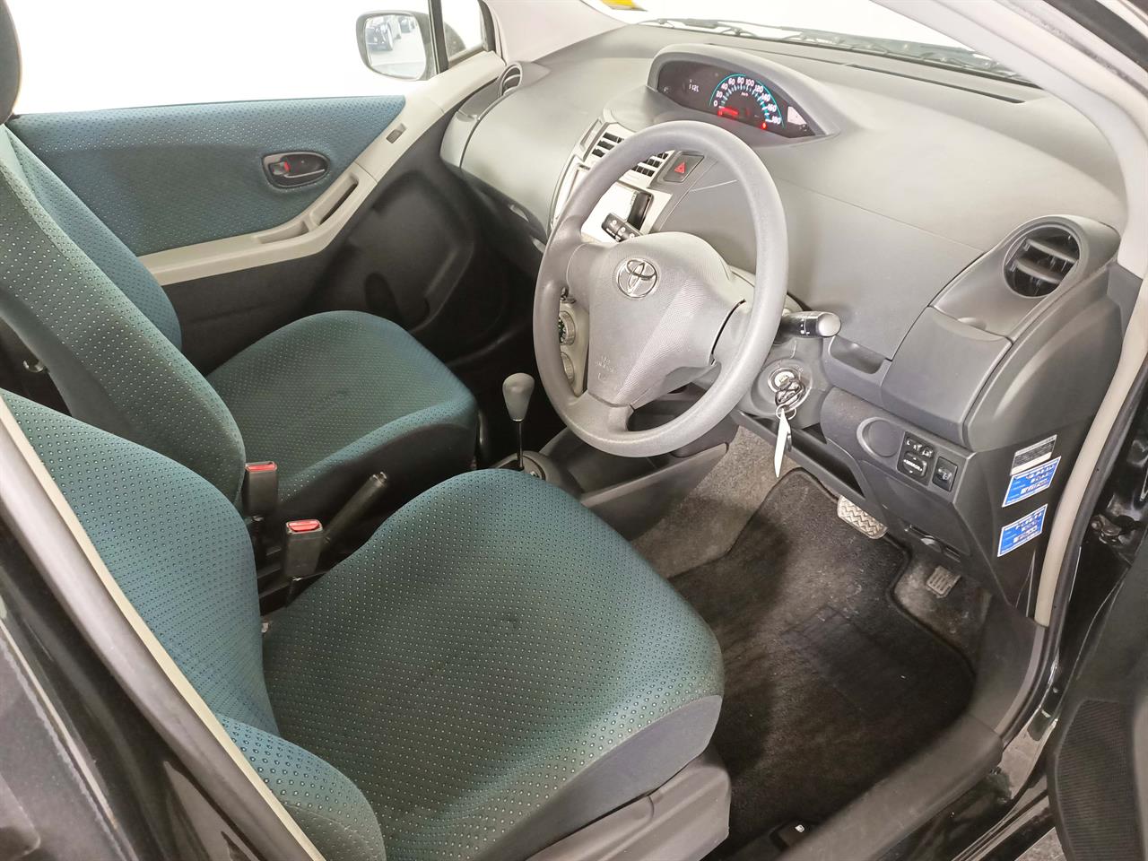 2007 Toyota Vitz 