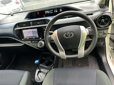 2015 Toyota Aqua Hybrid