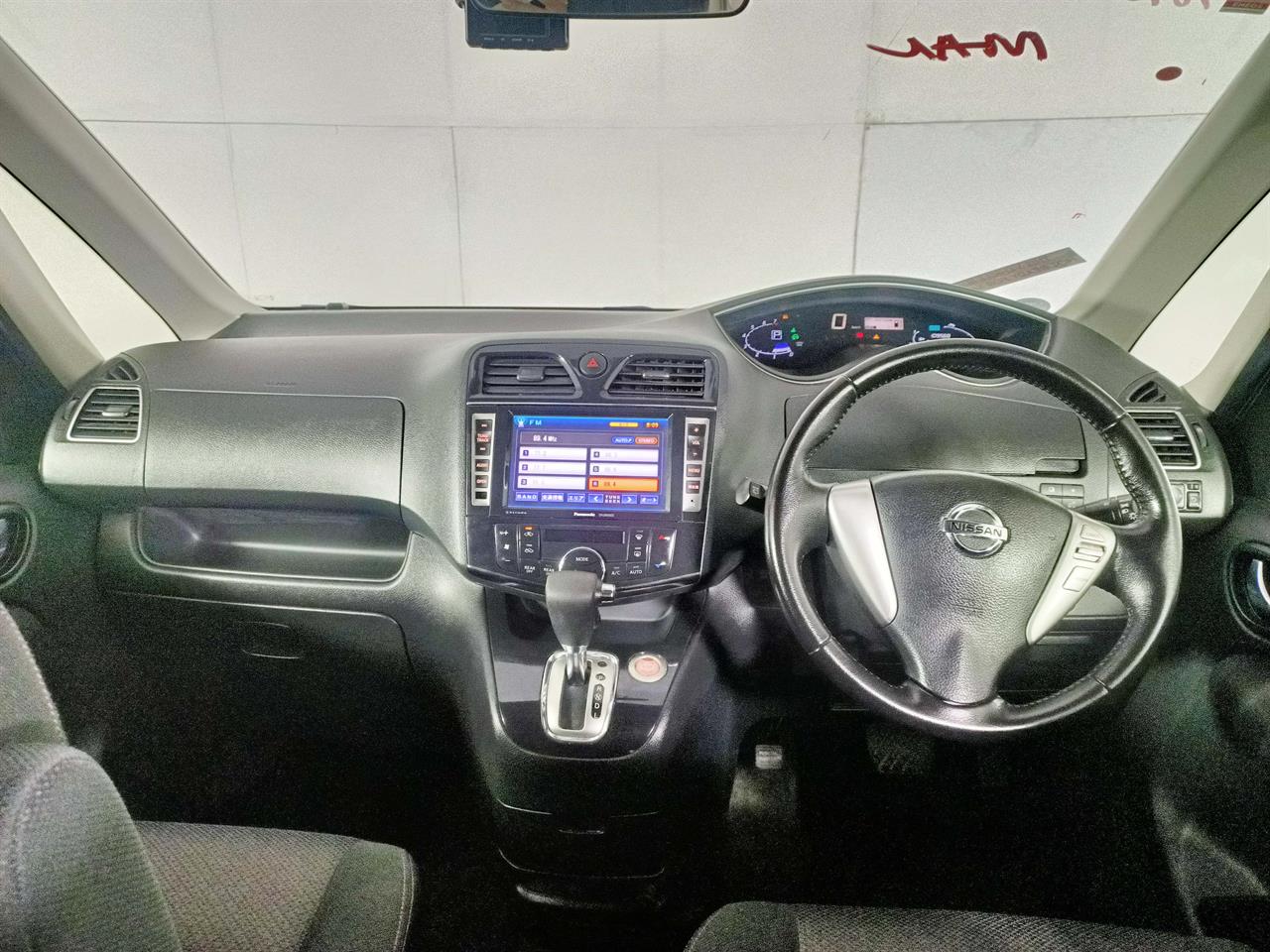 2012 Nissan Serena Hybrid