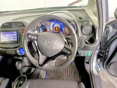 2014 Honda Fit Jazz Shuttle Hybrid