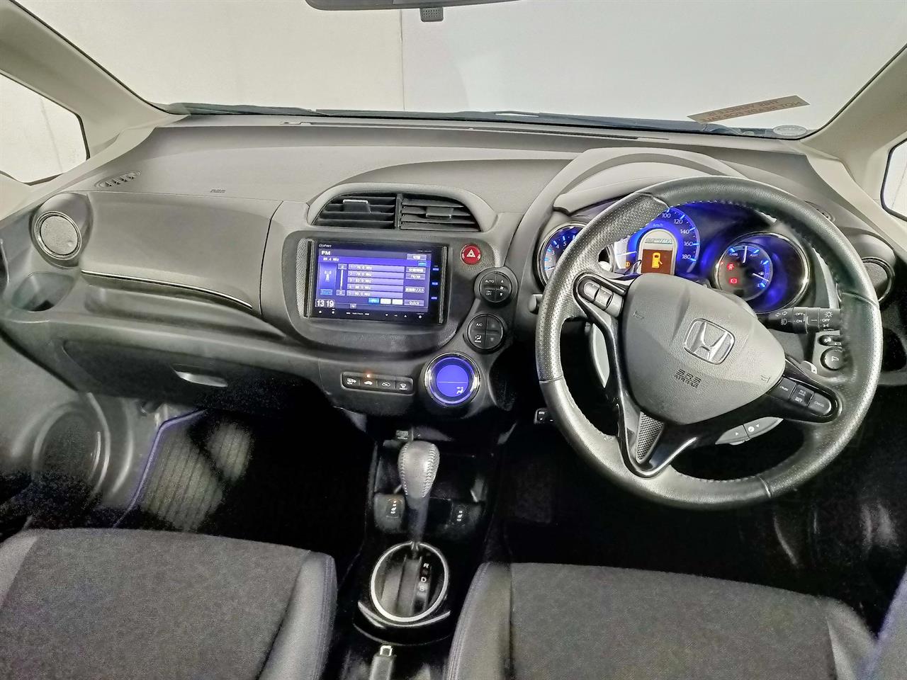 2014 Honda Fit Jazz Shuttle Hybrid