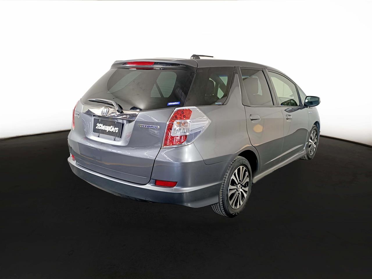 2014 Honda Fit Jazz Shuttle Hybrid