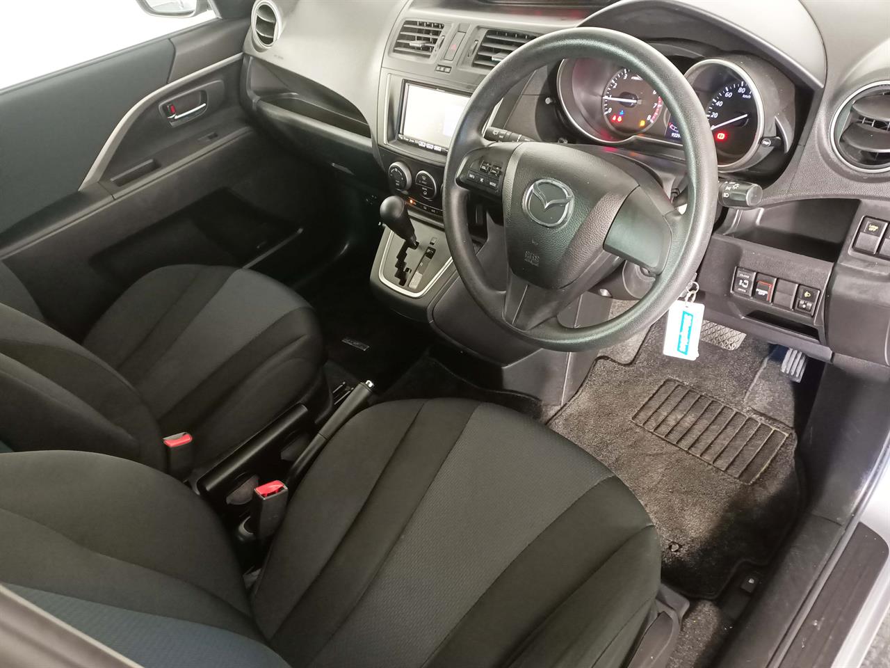 2013 Mazda Premacy 