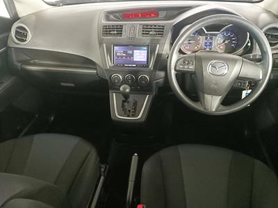 2013 Mazda Premacy 