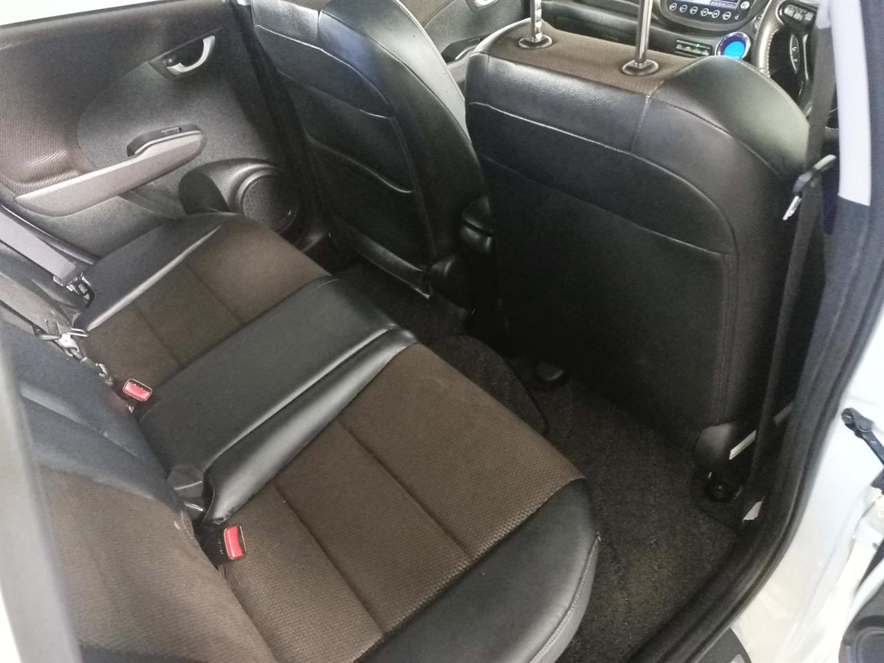 2012 Honda Fit Shuttle Hybrid