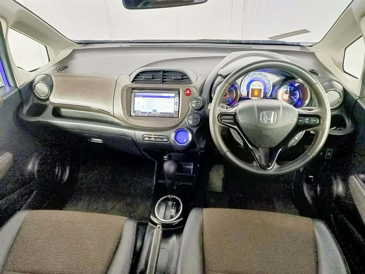 2013 Honda Fit Jazz Shuttle Hybrid