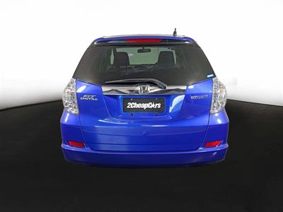 2013 Honda Fit Jazz Shuttle Hybrid