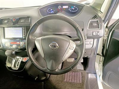 2014 Nissan Serena Hybrid