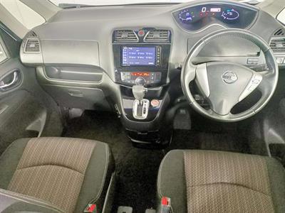 2014 Nissan Serena Hybrid