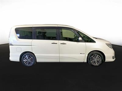 2014 Nissan Serena Hybrid