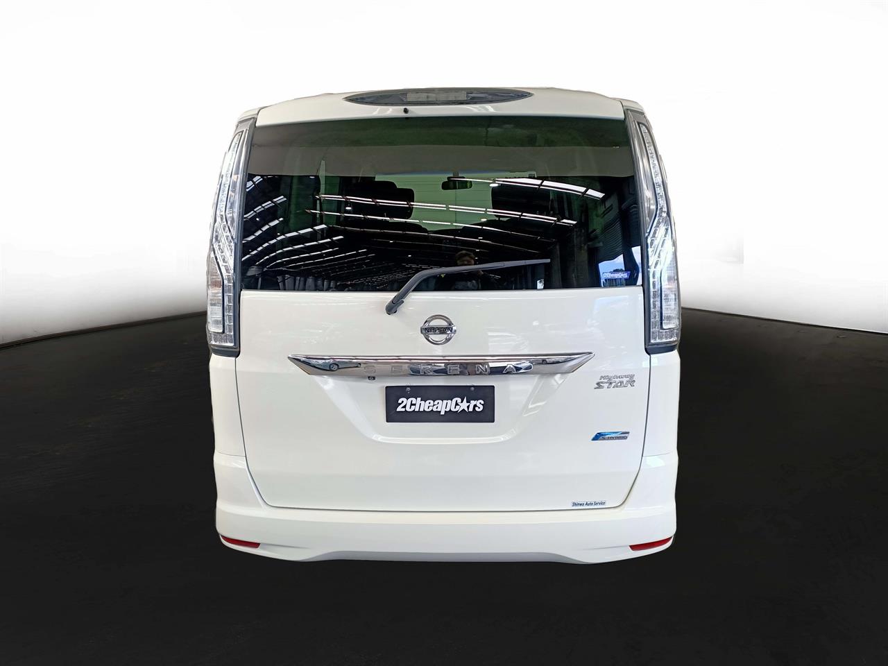 2014 Nissan Serena Hybrid