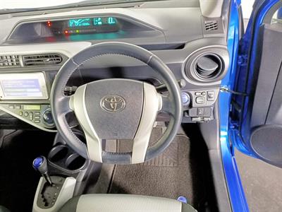 2013 Toyota Aqua Hybrid