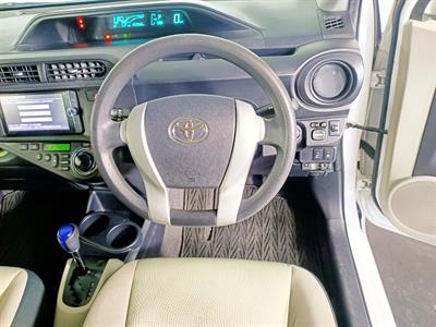 2013 Toyota Aqua Hybrid