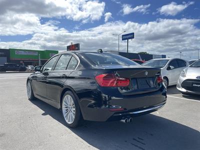 2012 BMW 328i Luxury