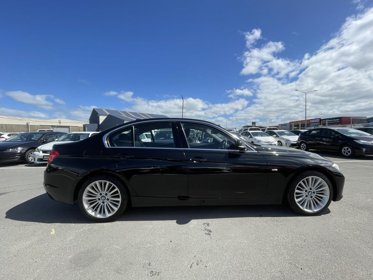 2012 BMW 328i Luxury