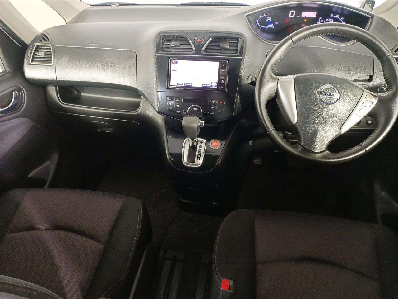 2012 Nissan Serena 