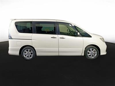 2012 Nissan Serena 