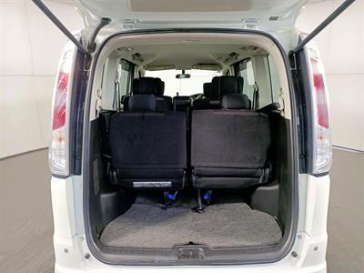 2012 Nissan Serena 