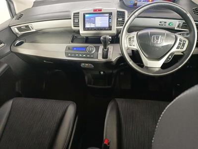 2015 Honda Freed Hybrid Facelift