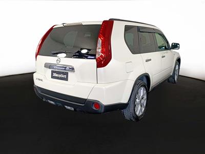 2013 Nissan X-TRAIL 