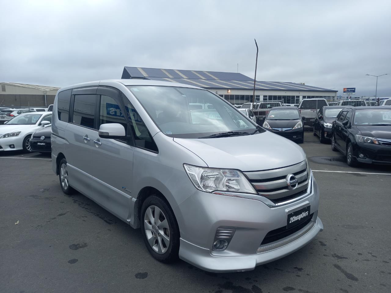 2013 Nissan Serena Hybrid