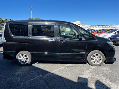 2013 Nissan Serena Hybrid