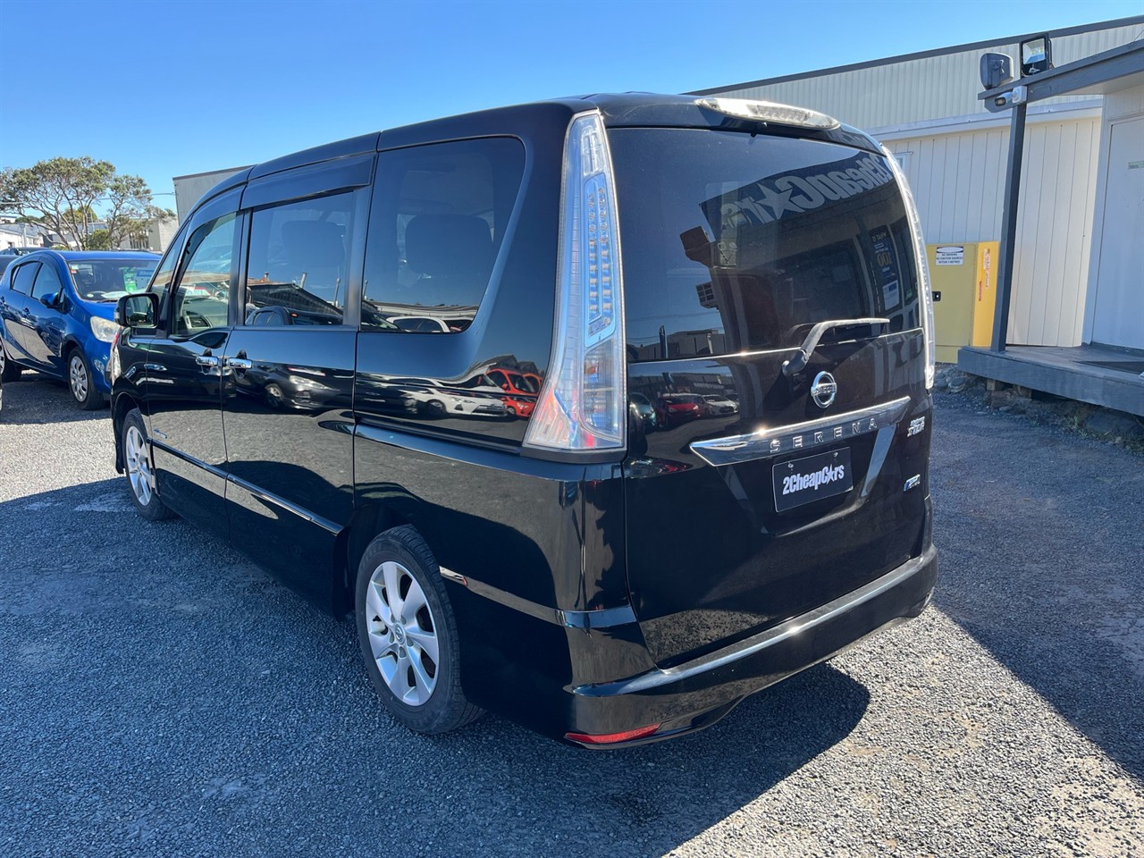 2013 Nissan Serena Hybrid