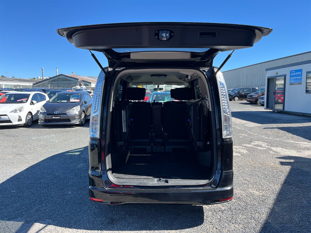 2013 Nissan Serena Hybrid