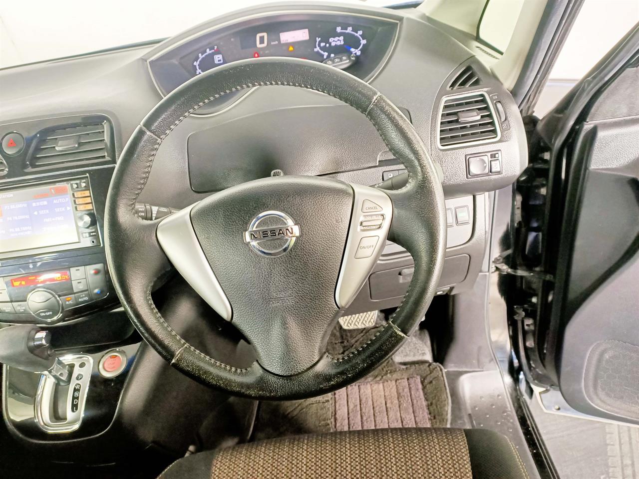 2014 Nissan Serena Hybrid