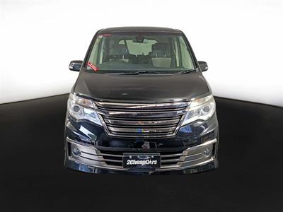 2014 Nissan Serena Hybrid