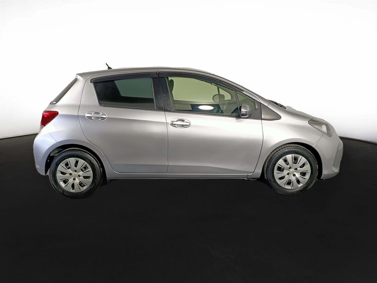 2014 Toyota Vitz 