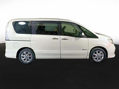 2012 Nissan Serena Hybrid