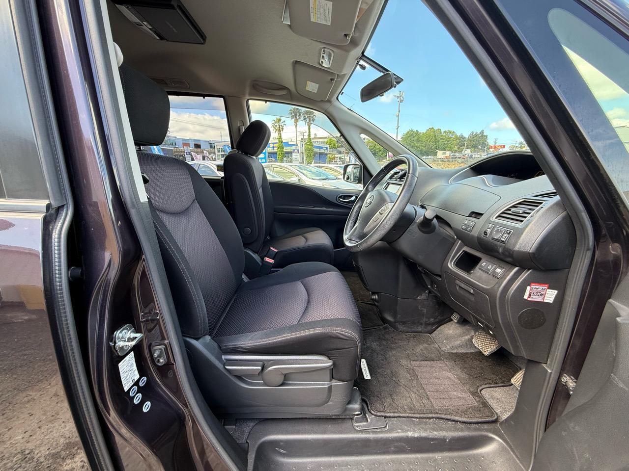 2013 Nissan Serena Hybrid