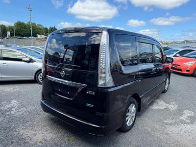 2013 Nissan Serena Hybrid