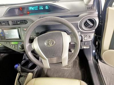 2013 Toyota Aqua Hybrid