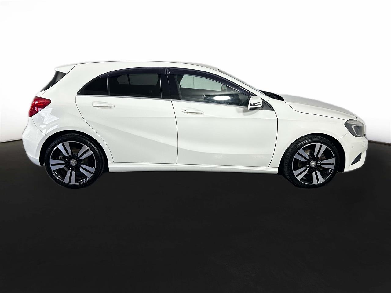 2014 Mercedes-Benz A180 