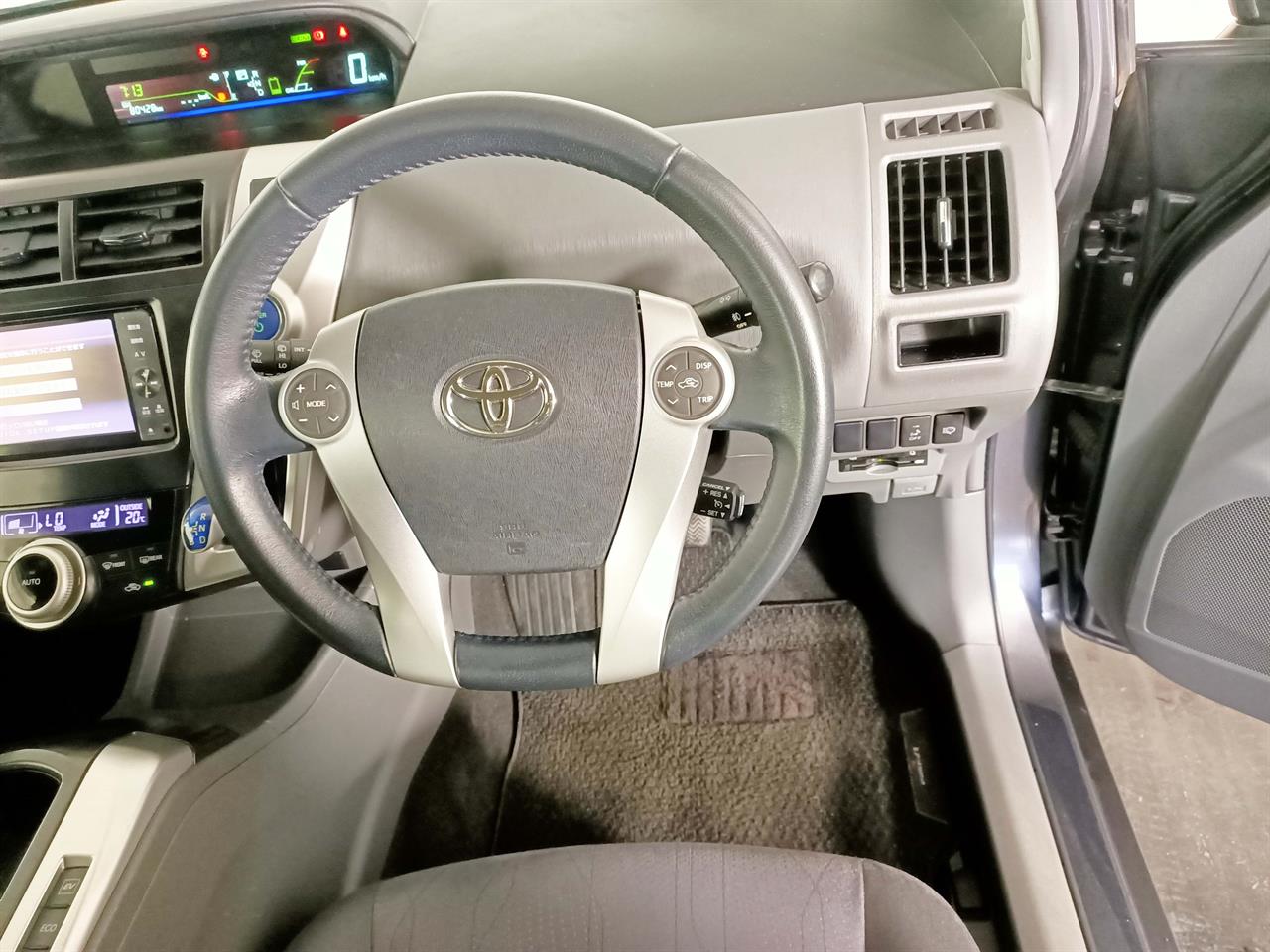 2012 Toyota Prius Alpha 7 Seats